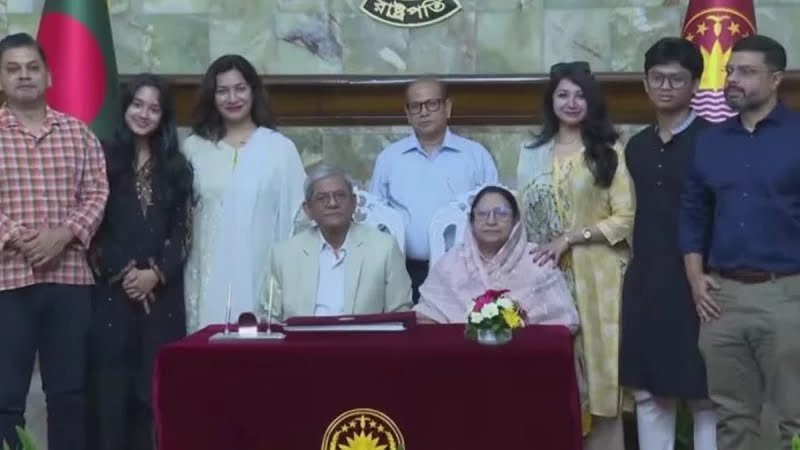 বঙ্গভবনে সপরিবারে উঠলেন নতুন রাষ্ট্রপতি