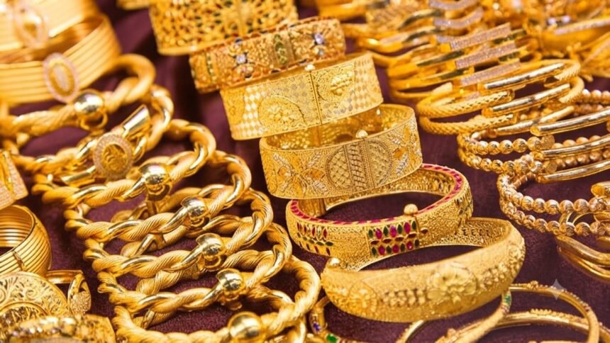 আবারও বাড়ল সোনার দাম