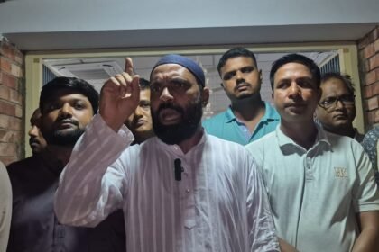 গণতন্ত্র রক্ষায় রাজপথে থাকার কথা জানালেন আবু হানিফ মুক্তা