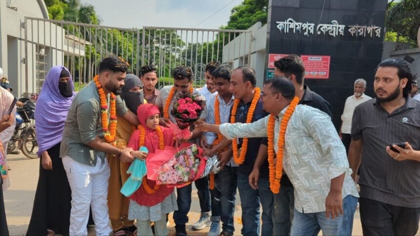 জন্মের পর মায়ের সঙ্গে কারাগারে ৭ বছর, এবার মুক্ত রাথি
