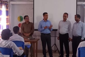 নীলফামারী টিটিসি পরিদর্শনে ডিসি, দক্ষতা অর্জনে শিক্ষার্থীদের তাগিদ
