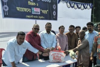 ঠাকুরগাঁওয়ে ৫ টাকায় পূজার বাজার পেল ৩০০ পরিবার